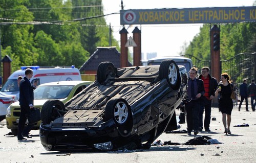 Mass brawl at Moscow Cemetery leaves 3 dead  - ảnh 1